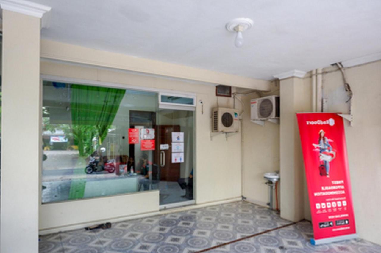 Отель Reddoorz Near Rsud Kudus Экстерьер фото